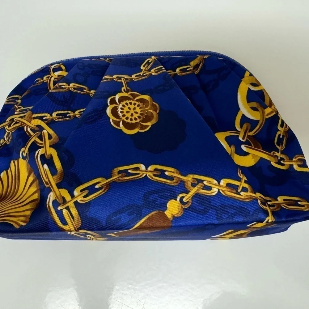 Estee Lauder Cosmetics Toiletries‎ Bag Blue And Gold New 4 PC Set